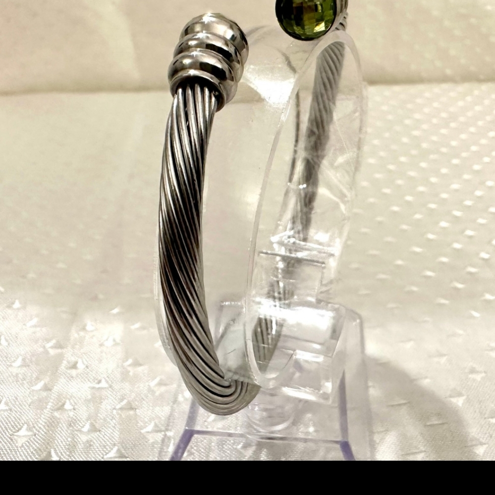 Designer Inspired Cable Cuff with Fancy Cut Crystal Accents in Stainless Steel! - Picture 3 of 5